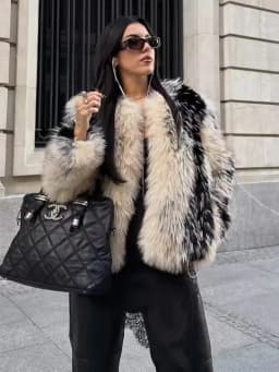 Chic Street Faux Fur Jacket Women Short Coat Elegant Fluffy Loose Warm Long Sleeve Female Outwear 2025 Autumn Winter Lady Jacket