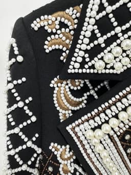 HIGH STREET Newest 2026 Stylish Designer Fashion Women's Luxurious Diamonds Pearls Embroidered Beaded Cropped Velvet Jacket