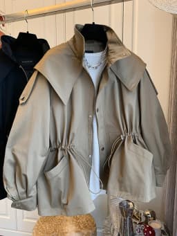 Aynaray 2026 Women Oversized Hooded Short Trench Jacket Solid Waist Drawstring Outerwear Windbreaker Utility Jacket Hoodies Coat