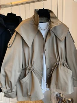 Aynaray 2026 Women Oversized Hooded Short Trench Jacket Solid Waist Drawstring Outerwear Windbreaker Utility Jacket Hoodies Coat