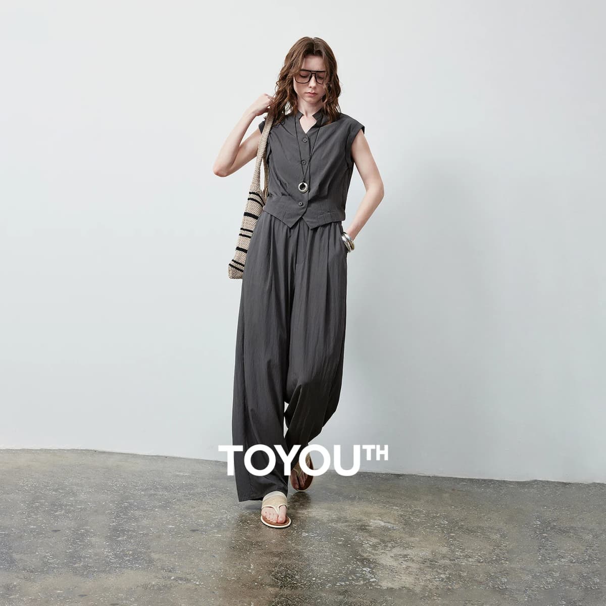TOYOUTH Women Short Waist Top and Casual Banana Pants 2026 Summer New Old Money Cool Tone Two-Piece Set