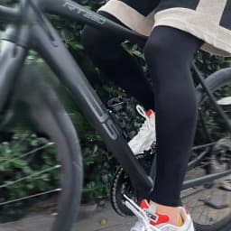Male and female sunshade leg covers, suitable for cycling and driving, used for outdoor activities