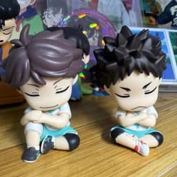 Japan Haikyu!! Shoulder Lean Fig Series 2 Blind Box ToyOikawa Tooru Keiji Akaashi Oikawa Tooru Action Figures Decoration Gifts