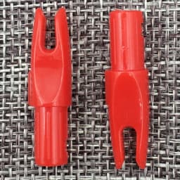 50pcs Arrow Nocks For Carbon Arrow Shaft I.D 6.2mm Plastic Arrow Tails DIY Arrow Knocks Replacement Archery Hunting shooting