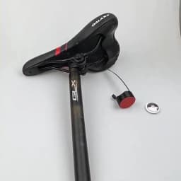 Untoom For AirTag Bike Reflector Mount Universal Bicycle Taillight Reflector Holder Stand For AirTag Anti-lost Case for AirTag