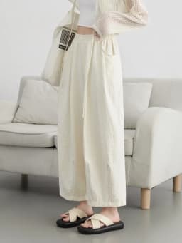 CHIC VEN Women White Pants Solid Casual Elastic Waist High Waisted Pleated Wide Leg Female Trousers Fold Summer 2025 Clothing