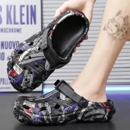 Plus Size Summer Men Sandals Clogs Outdoor Garden Clogs Hole Shoes Male Casual Shoes Water Shoes Comfort Home Soft Slippers