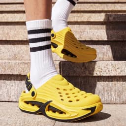 Fashion Hollow Out Thick Bottom Sports Sandals Men Eva Soft Sole Summer Clogs Sandals Men Non Slip Outdoor Driving Beach Sandles