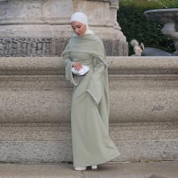 White Pearl Trim Cape Maxi Dress Women Elegant Long Sleeve Cinched Waist Muslim Robes 2026 Spring EID Abaya Lady Dresses