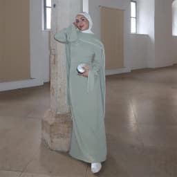 White Pearl Trim Cape Maxi Dress Women Elegant Long Sleeve Cinched Waist Muslim Robes 2026 Spring EID Abaya Lady Dresses
