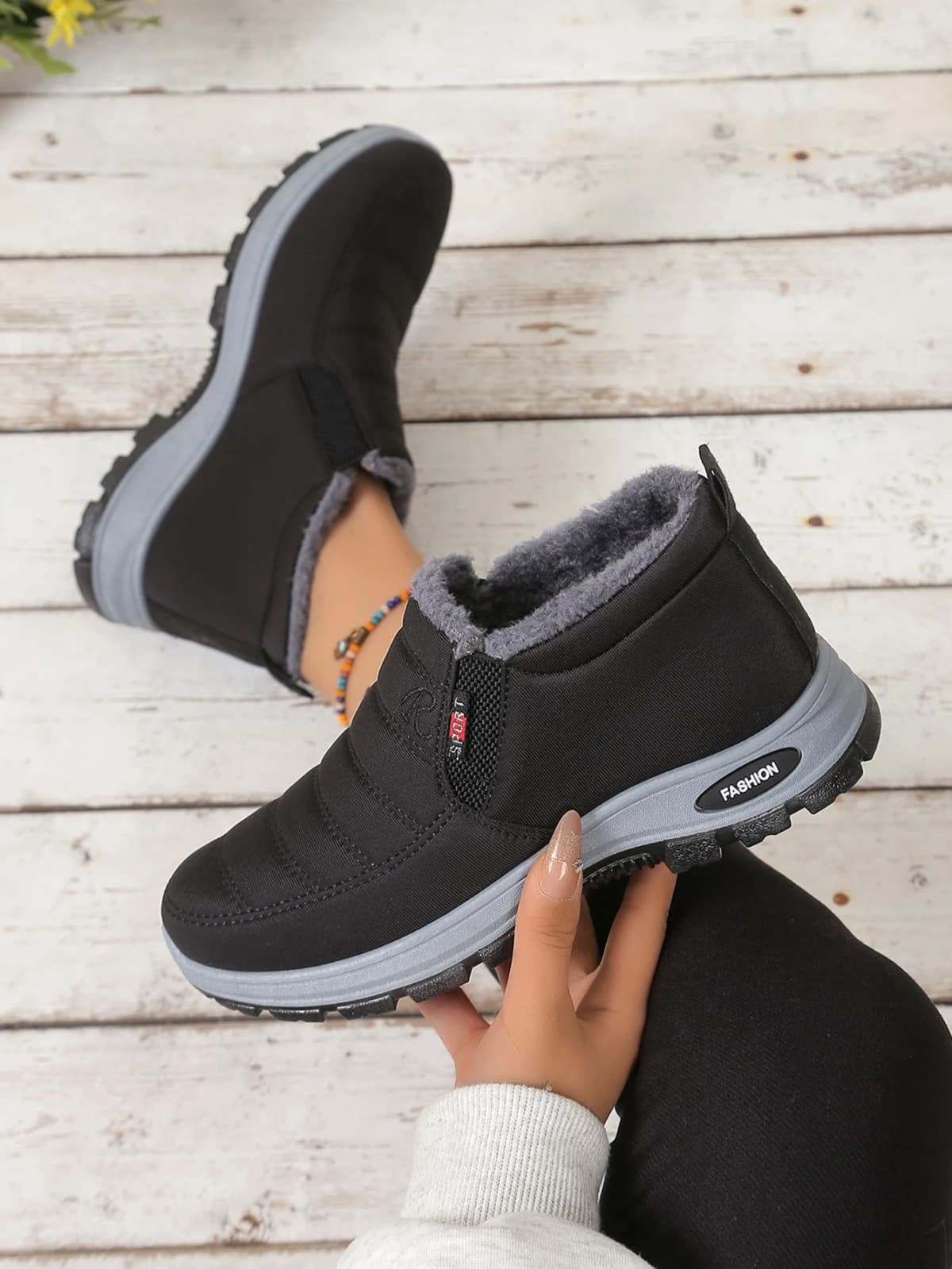 Women's Shoes, Winter Cotton Shoes with Fleece and Thickened Mid-Top, Warm and Casual Snow Boots