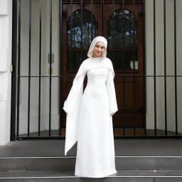White Pearl Trim Cape Maxi Dress Women Elegant Long Sleeve Cinching Waist Muslim Robes 2026 Spring EID Abaya Lady Dresses