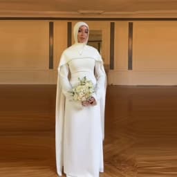 White Pearl Trim Cape Maxi Dress Women Elegant Long Sleeve Cinching Waist Muslim Robes 2026 Spring EID Abaya Lady Dresses