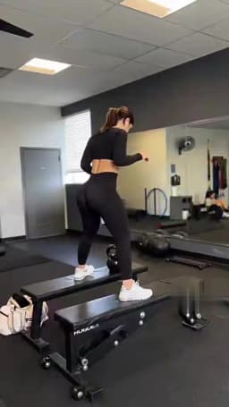 Sports Pants With Sexy Lines Lifting Buttocks Sports Tight Pants Women's High Waisted Elastic Fitness Pants Running Yoga Pants