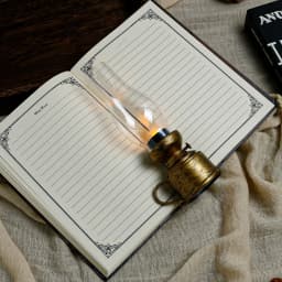 Vintage Lantern Retro Design LED Hanging Oil Lamp Battery Operated Decorative for Home Holiday Christmas Gifts Home Decor