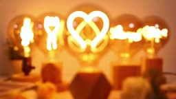 Edison Light Bulb Soft Filament Light G125 LOVE HOME Cat 220V Personalized Creative Letter Light Warm Yellow Decorative Lamps