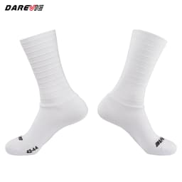 DAREVIE Cycling Socks Aero 2.0 Reduced Wind Resistance Men's Socks High Performance Moisture Wicking Anti Slip Men Cycling Socks