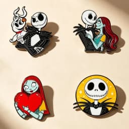 HOT 5pcsAnime Cartoon Badge Halloween New Christmas Horror Night Badge Personalized Creative Brooch Bag Clothing Decoration Gift