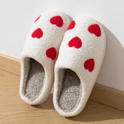 Cute House Slippers Women Winter Home Exquisite Little Heart Love Fuzzy Warm Comfy Non Slip Flat Plush Shoes Girls Gift Lover