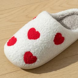 Cute House Slippers Women Winter Home Exquisite Little Heart Love Fuzzy Warm Comfy Non Slip Flat Plush Shoes Girls Gift Lover