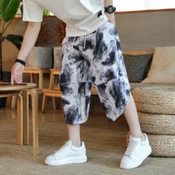 Men's Casual Lantern Print Shorts for Summer Beach Holidays Fashionable Men's Casual Shorts with Unique Print Design