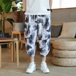 Men's Casual Lantern Print Shorts for Summer Beach Holidays Fashionable Men's Casual Shorts with Unique Print Design