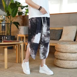 Men's Casual Lantern Print Shorts for Summer Beach Holidays Fashionable Men's Casual Shorts with Unique Print Design