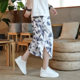 Men's Casual Lantern Print Shorts for Summer Beach Holidays Fashionable Men's Casual Shorts with Unique Print Design