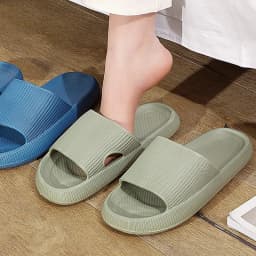 Cloud Sliders Women Men Non-Slip Bathroom Slippers Summer Soft Flip Flop Pillow Sliders Platform Pool Sliders Shower Shoes for I