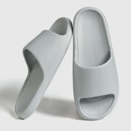 Cloud Sliders Women Men Non-Slip Bathroom Slippers Summer Soft Flip Flop Pillow Sliders Platform Pool Sliders Shower Shoes for I
