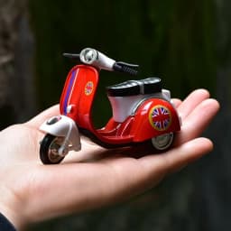 New Alloy Pullback Car 1:43 Retro Style Three Wheeled Vehicle Model Cartoon Design Door Can Open Sports Car Model