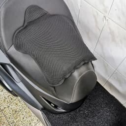 Motorcycle Gel Seat Cushion Anti-Slip Heat Insulation Blow Air Cushion Breathable Relief Four Season Motorcycle Pad 