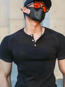 Men's Summer Short Sleeve Henley Neck T-shirt Solid Color Male Tops Slim Fit Button Neck High Quality Cozy Tshirt Streetwear