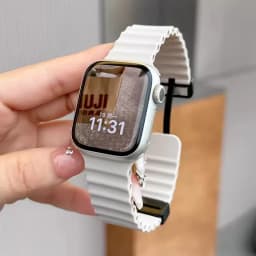 Magnetic Buckle Strap For Apple Watch Band Ultra 2 49mm 45mm 44mm 40mm 41mm 42mm 38mm Silicone Bracelet iWatch Series 7 6 se 8 9