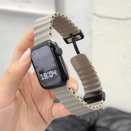 Magnetic Buckle Strap For Apple Watch Band Ultra 2 49mm 45mm 44mm 40mm 41mm 42mm 38mm Silicone Bracelet iWatch Series 7 6 se 8 9