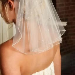 Simple Pearl Beaded Short Tulle Bridal Veil with Plastic Comb Marriage Accessories