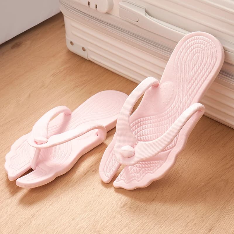 1Pair of Portable Folding Slippers for Business Trip Couple Beach Flip-flops Hotel Bath Anti-skid Slippers Folding Slippers