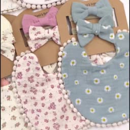 3Pcs/Set Baby Flower Bibs & Headbands Bow Nylon Hairbands Double Side Saliva Towel Feeding Burp Cloth Scarf Boys Girls Headwear