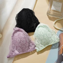 Women Ultra-thin Triangle Cup Lace Front Buckle No Wire Bra Beautiful Back Backless Adjustable Slim Straps Bra
