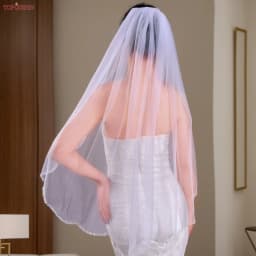 TOPQUEEN V35 Bridal Veil With Pearls Edge Women's Short Veil With Comb Single Tier Pearl Edge Bridal Veil For The Church Veu