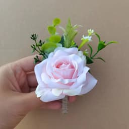 YO CHO White Silk Roses Corsages Boutonnieres Wedding Decoration Marriage Rose Wrist Corsage Pin Boutonniere Flowers for Guests