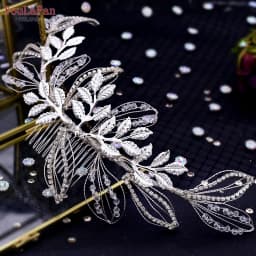 YouLaPan Gold Floral Wedding Hair Comb Bridal Crystal Pearls Headpiece Hair Accessories Bride Jewelry Women Hair Clips HP368