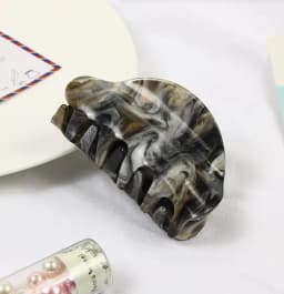 1PC Boutique Hair Clip Marble stripes  Acrylic Hairpins  Women Hair Crab Hair Claws Women Make UP Washing Tool Hair Accessories