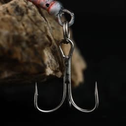 LUSHAZER Fishing Spinner Bait 9g Spoon Lure Metal Baits Treble Hook Isca Artificial Fish Wobbler Feeder Carp Spinnerbait