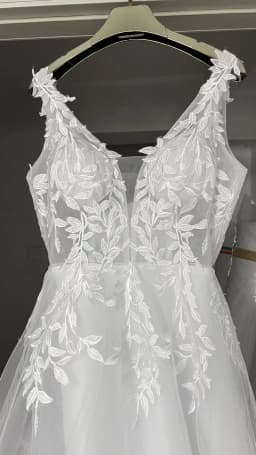 MYYBLE Customized Wedding Dresses Bohemia V-Neck Beach Bridal Gown Vintage A-Line Appliques Vestido De Novia for Women