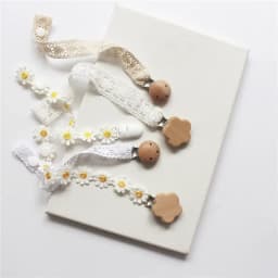 INS Baby Girls Pacifier Clips Wooden Kawaii Flower Lace Babies Soothe Nipple Teethers Toys Anti-drop Chain Teething Accessories