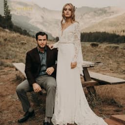 Elegant Bohemian Wedding Dress Deep A-Line V-Neck Court Train Long Flare Sleeve Backless Lace Sash Bride Gown Vestido De Noiva