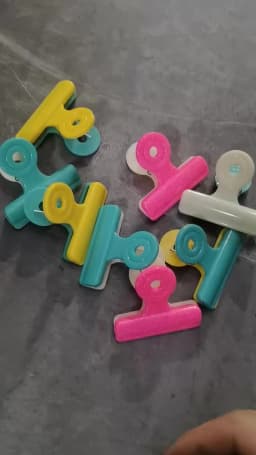 8Pcs/lot Multifunction Bag Chip Clips, Fresh Food Clips, Photo File Clamps, Assorted Colors Air Tight Seal Grip for Kitchen Seal