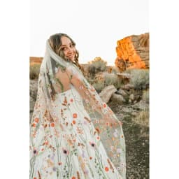 Floral Bridal Wedding Veils with Comb Wild Flowers Lace Secret Garden Veil for Brides Colored Colorful Fingertip Accessories