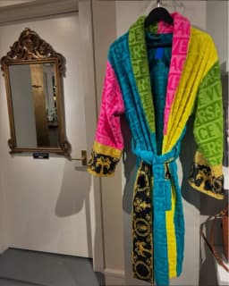 Luxury Plush Unisex Bathrobe with Sash Pockets Long Sleeves Elegant, Ultra-Soft Home Spa Robe for Couples Adults
